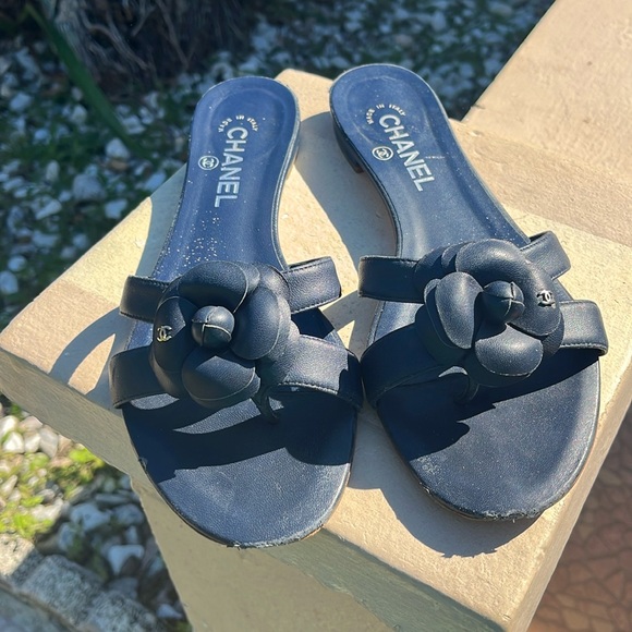 CHANEL Camelia Flat Sandal 8.5/39.5 - Picture 3 of 16